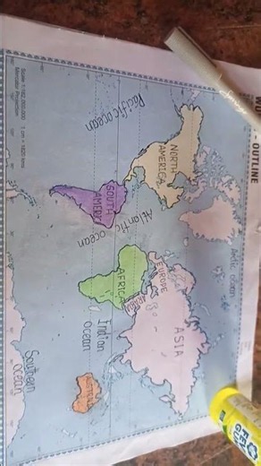 World - outline map