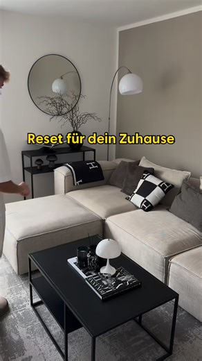 🎃🧼 CleanTok activated: Halloween raus, Weihnachten rein! Der Kürbis fliegt, die Kugeln rollen – Zeit für Glitzer, Lichter & ganz viel Xmas-Vibes. Wer noch Deko braucht, weiß, wo’s langgeht: ab zu Rusta! 🎄💫 #WerIstRusta #RustaDeutschland #CleanTok #Weihnachtsmodus | Rusta