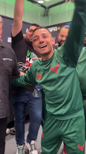 That winning feeling for Luis Alberto Lopez! 🙌 🇲🇽 | Sky Sports Boxing