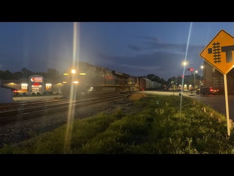 CSX I032-03 flies past Kingstree SC