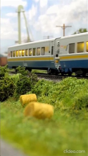 VIA LRC #shorts #railtrack #train #railroad #railway #railfan #modeltrains #shortvideo #passenger