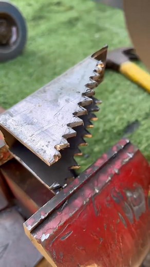 456K views · 2.3K reactions | The tool that opens conduit without tearing the wall down A cleaner, faster way to prep electrical paths. #USA #SmartConstruction #BuilderHack | Do It YourSelf | Facebook