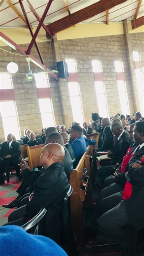 Ngokuyaaa babesemhlabeni😭