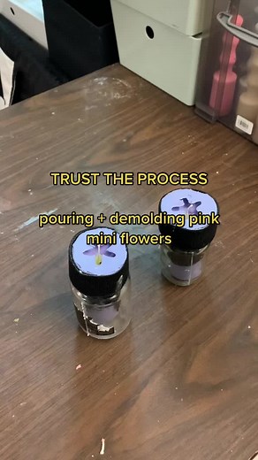 #candlemaking #soywax #candles #candletok #siliconemold #craft #bts #fyp #trusttheprocess #cottagecore #aesthetic #pink #flowers