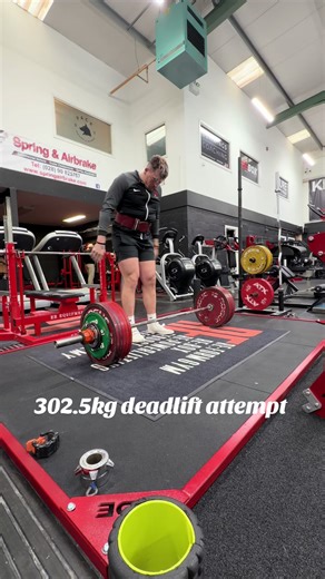 Surpassed my deadlift record with an increase of 2.5kg I mean small gains but still better than it was 👊🏼💪 Road to 310kg 🙌🏼@ReForm Heath & Performance #fyp #deadlift #powerlifting #tremding