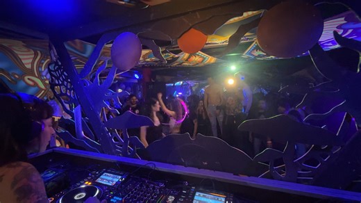 🕉 Jhesha hoisting the psychedelic flag! 🏴‍☠️ 🕉 The crew was sailing into pure enchantment! ⛵ 🕉 Board the ship and sail with @jhesha_music / @blacklite_records ! 🦜 🕉 Track ID: Nukleall & Jhesha "Black Magic Point" 🧭 #Jhesha #Nukleall #BlackMagicPoint #HPirateParty #ItalyPsytrance #PirateVibes #Psytrance #Rave #ElectronicMusic #Trance #Psychedelic #GoaTrance #SonicAlchemy #CaptainDjane #GoodEnergy #TranceFamily #PsytranceVibes #SetOpener #MagicBeats #NorthItaly | Blacklite Records