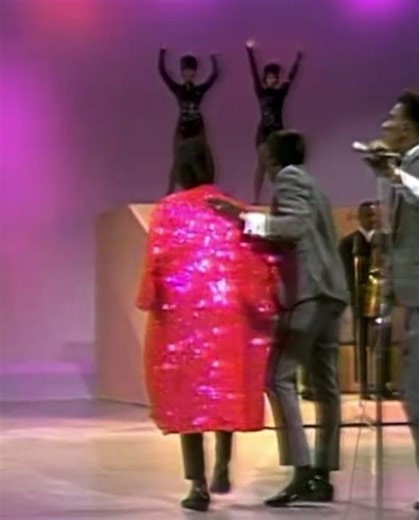 Feb 4th, 1956 James Brown recorded “Please, Please, Please” the birth of a legend!