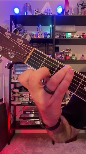 Here’s an easy way to get started with fingerpicking.