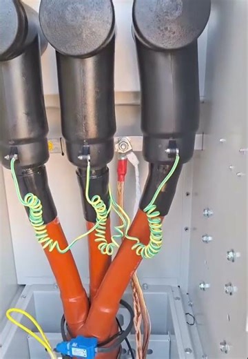 Ring main unit cable connections