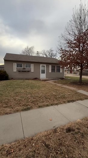 📍1041 N 31st Street, Council Bluffs, IA 51501 💲173,900 | 2 🛏️ | 1 🛁 | 768 Sq Ft 🏡 Listed with Carey Jensen, licensed IA/NE Broker with Better Homes and Gardens Real Estate The Good Life Group. Listed with Maggie Kalin, licensed IA/NE Realtor with Better Homes and Gardens Real Estate The Good Life Group. #homeshopping #smallhomeliving #ranchstylehome