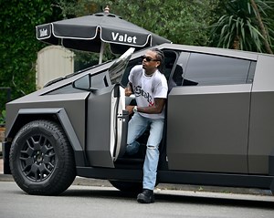 Pushin' 'P By Gunna': ATL Rapper Flosses His New Streetwear Brand While Out And About In L.A.