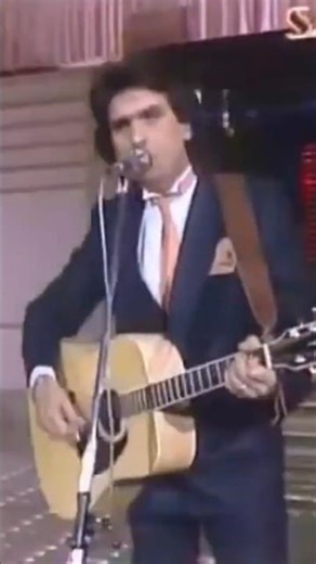 Toto Cutugno – L’Italiano 🇮🇹 (Sanremo 1983 Live) | Italian Classic #Shorts #80sHits #RetroMusic