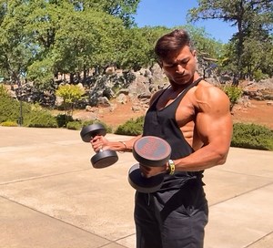 250K views · 1.8K reactions |  LIFTING TEMPO TECHNIQUE For the Bicep...