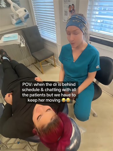 Cuando el doctor se retrasa y no para de charlar