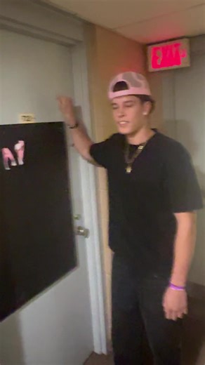 Guelph University Dorm Tour: Room and Style Showcase