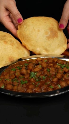 Street Style Chhole Bhature 😍 | Soft Bhature & Spicy Chole | Full Recipe #shortsfeed #foodlovers