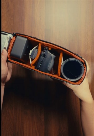 3 Ways I pack the Moment Camera Cube 4L so I can turn my favorite bag into a camera bag! This camera cube is also water resistant and has thick padding so I can be confident that my gear will be protected. #camerabag #packwithme