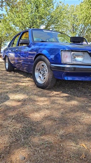 Tidy old VH Commodore @summernats 38 #304 #holdencommodore #burnouts