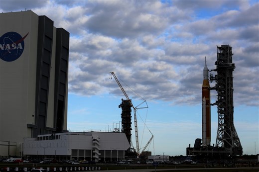 NASA now officially has no plans to use new mobile launcher for Artemis