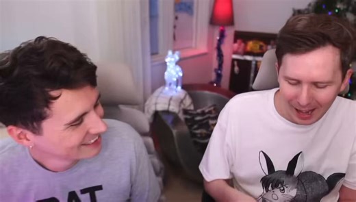 This and "power bottom goes out to you Phil" in the same video but we still have discourse every week about who tops and who bottoms move on