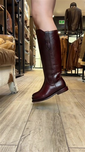 Botas vaqueras de lujo en The West Sun