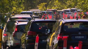 Thousands of Melburnians have been caught up in a #COVID19 testing go-slow, with sites overwhelmed across the city - many of them within minutes of opening. Demand has skyrocketed as thousands of close contacts and hopeful travelers try to get through the door. #9News | Nightly at 6pm | 9 News Melbourne