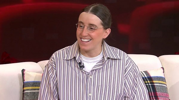 Robby Hoffman Talks John Mulaney Directing Her Comedy Special