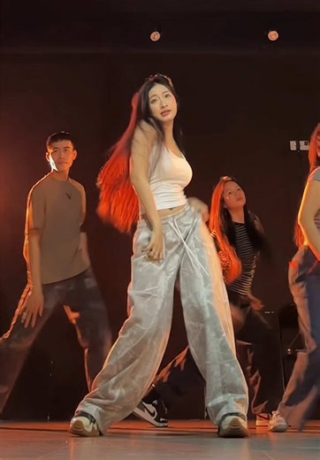 Dance Cover of 'Fell Down' Featuring Energetic Moves