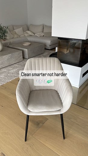 Janine Fischer on Instagram: "Ich lieeeebe es zu putzen 🧼 und dieser Nasssauger war eine der besten Investitionen für den Haushalt. Polstermöbel und Teppiche werden wie neu! 🙌🏻 Vor allem mit Kindern im Haushalt einfach mega praktisch! Hab euch den Link in meine Bio gepackt 🫧 #cleaning #cleaningmotivation #cleaninghacks #hack #hacks #beforeafter #beforeandafter #homecleaning #housecleaning"