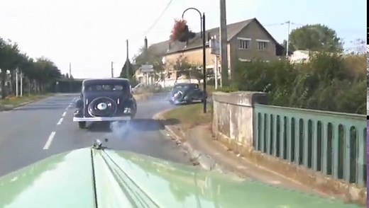 Panhard Dynamic : baroque, des roues au volant