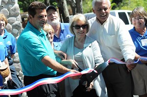 Turtle Back Zoo Opens Marine Aquarium