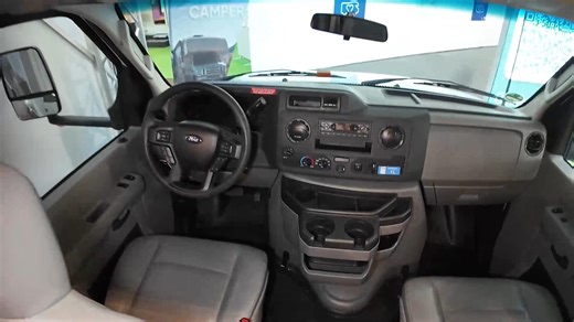 2026款美国邮轮 C25标准版房车福特底盘 外观和内饰