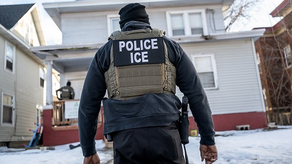 Obama-era ICE director says it is like a 'police state' for Trump-era ICE agents to demand proof of citizenship