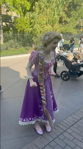 Rapunzel + Flynn Rider Meet & Greet @ Disneyland