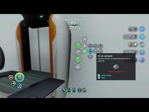 Subnautica! Crafting everthing for my cyclops!