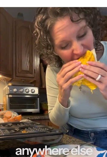 Hey foodies! Dive into the world of flavor with this easy and delicious chaffle recipe. It's perfect for anyone following the carnivore diet—super simple, all-natural, and zero-carb! Take care of yourself with great food that's good for managing autoimmune conditions and balancing cholesterol. Here's a cool tip: Trying new diets can genuinely improve your health. So, take the journey to healthier eating habits and enjoy a better lifestyle! Happy cooking and eating! 💚🍽️ #Foodies #ChaffleRecipe 