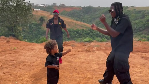 Alpha Blondy - Love Power feat Stonebwoy & Le Prince Bleu Making Of - EXCLUSIF Video Intégrale —> https://youtu.be/PTNcDTNCL9A 👉 Images inédites du tournage du clip de #lovepower 👉 Exclusive moments from behind the scene of Love Power Music Video’ shoot 📀Stream « Love Power » from the album "Eternity" ♾ on all platforms https://orcd.co/alphablondyeternityalbum Pre-Order your Album physical CD 👉 https://bacoshop.fr/produit/alpha-blondy-eternity/ 🎶 Everything about Alpha Blondy: many.link/alp