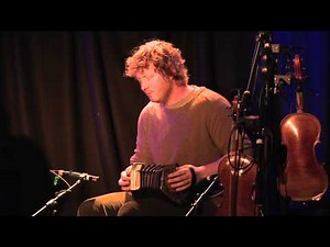 Cormac Ó Beaglaíoch: Traditional Irish Music from LiveTrad.com