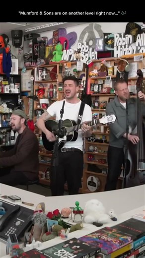 "Mumford & Sons are on another level right now…" 🎶#viral
