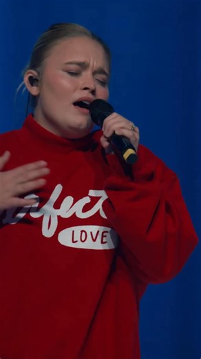 The moments we’ll never forget 💗 At Conference, LO Worship led us in songs that reminded us of God’s peace in the middle of our worries. And now… those same songs are here for YOU. Their brand new album “Songs for the Anxious Heart” is out now! 🙌 Stream it now at the link in bio and let these words cover your heart in His peace. | Live Original