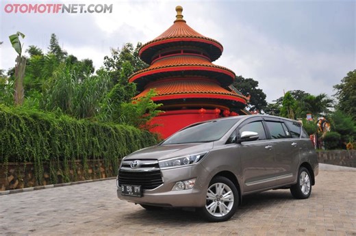 Harga Terbaru Toyota Innova 2.0 V AT Bensin Reborn Tahun 2022, Cek Spesifikasinya - Otomotifnet.com