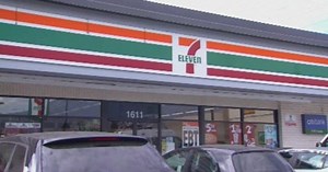 7/11 cuts nearly 900 corporate jobs
