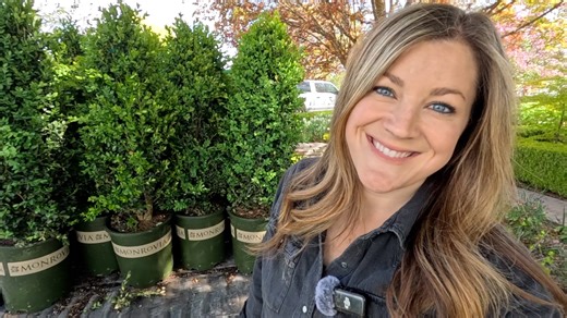 Adding More Boxwoods to the Formal Garden & Fixing the Fountain in the Kitchen Flower Bed! 🙌🌲💦 | Garden Answer