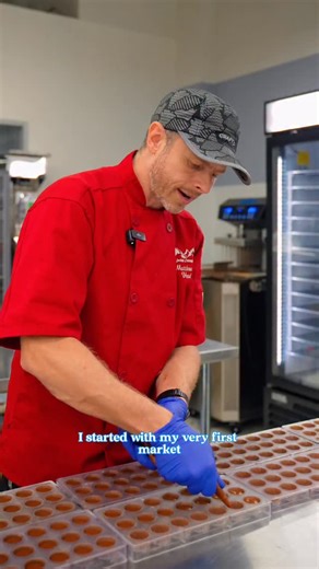 When I think back to our first market in 2020 I had no idea what to expect. I just knew I had completely fallen in love with the process of making chocolate. 🍫✨ That first market was a success, and the feedback was overwhelming in the best way. It was the moment I realized this could actually become something real.🫢 Thank you for being here, for showing up, and for supporting something that started as a very simple love for the craft. 🤍 We’re still growing and still just getting started! #san