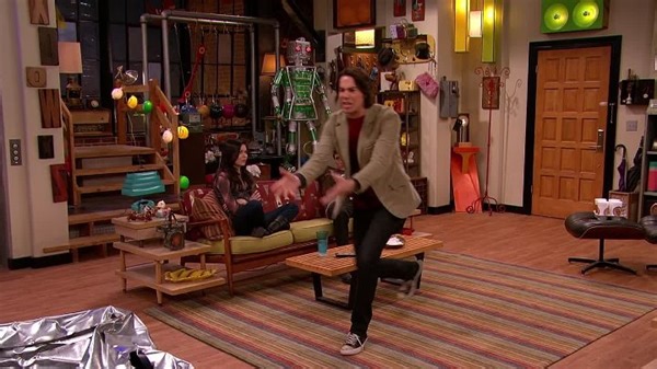 iCarly 02x16 Date a Bad Boy