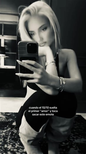 Aprende a Bailar el Dougie con Este Emote