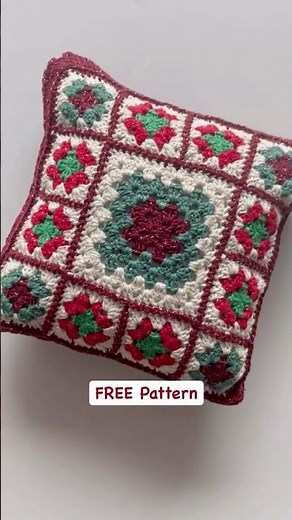 Crochet Pillow Christmas Granny Square - FREE pattern