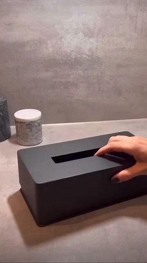 Tissue Box Unboxing: White and Green Tissue Paper