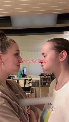 Stare challenge 😂