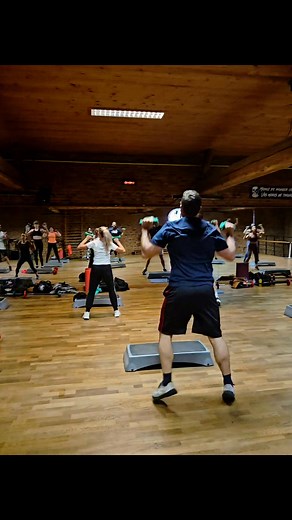 Mardi 19h15 Jeudi 19h30 Cardio sculpt (cours mixte) | Haltères & go